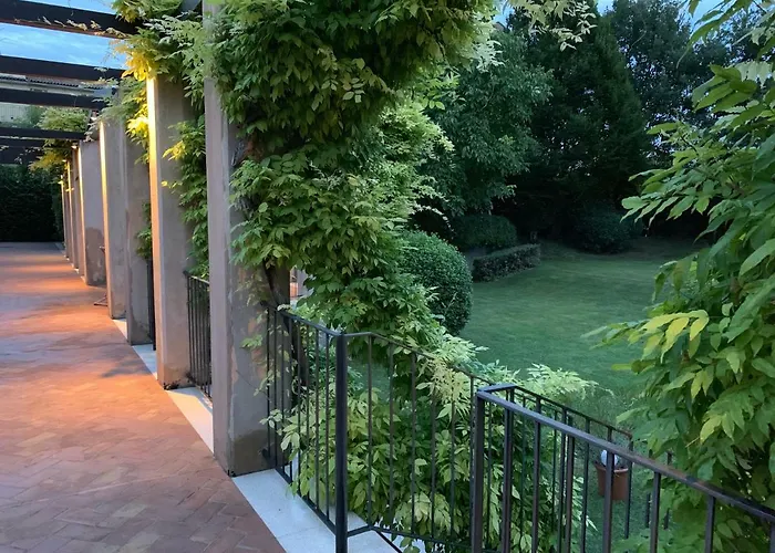 Ca' Bert Dei Glicini Bed & Breakfast
