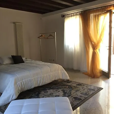 Bed & Breakfast Ca'bert Dei Glicini 3*