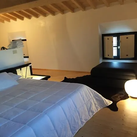 Ca'bert Dei Glicini 3* Castelnuovo del Garda