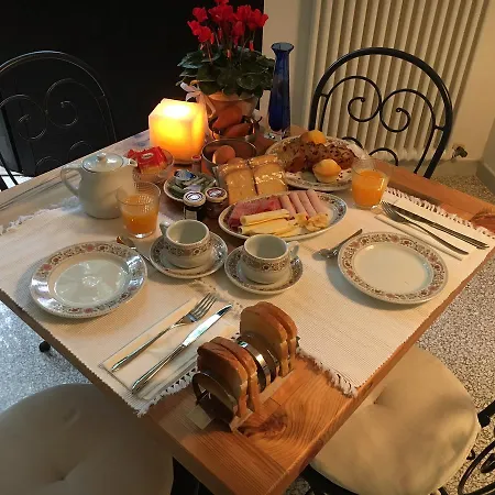 Ca' Bert Dei Glicini カステルヌオーヴォ・デル・ガルダ