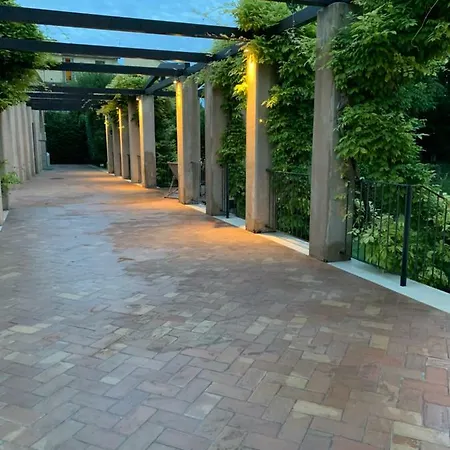 ベッド・アンド・ブレックファスト Ca' Bert Dei Glicini