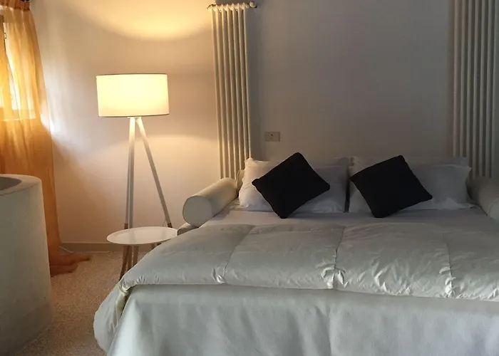 Ca' Bert Dei Glicini Bed & Breakfast Castelnuovo del Garda
