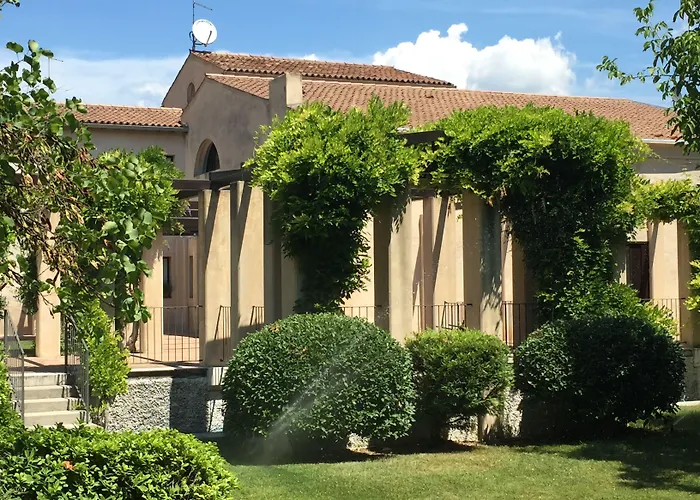 Ca' Bert Dei Glicini 4* Castelnuovo del Garda