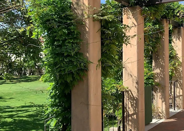 Ca' Bert Dei Glicini Bed and Breakfast 4*