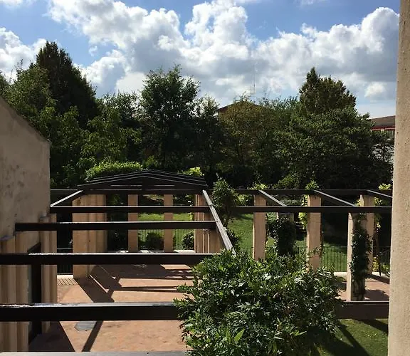 Ca' Bert Dei Glicini Nocleg ze śniadaniem 4*