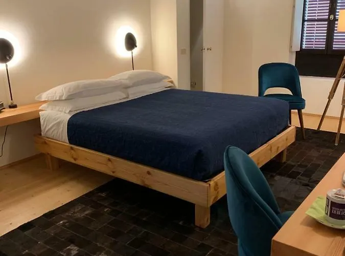 فندق مبيت وإفطار Ca' Bert Dei Glicini 4*