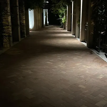 فندق مبيت وإفطار Ca' Bert Villa Dei Glicini B&B كاستلْنْيوفو ديل غارد