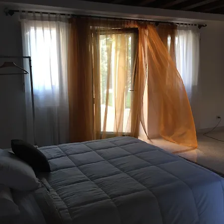 Ca' Bert Dei Glicini Bed and Breakfast Castelnuovo del Garda