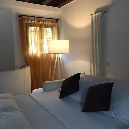 Bed and Breakfast Ca' Bert Dei Glicini Castelnuovo del Garda