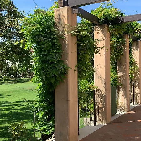 Ca' Bert Dei Glicini 住宿加早餐酒店 4*