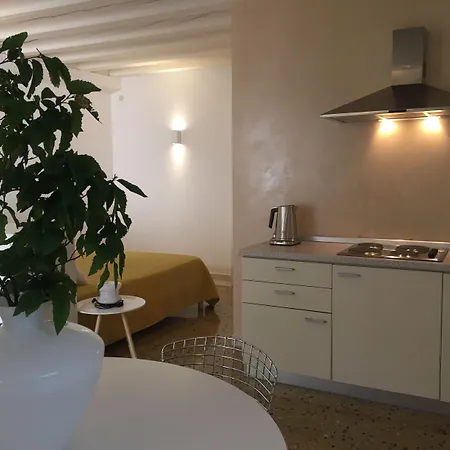 Bed and Breakfast Ca' Bert Dei Glicini Castelnuovo del Garda