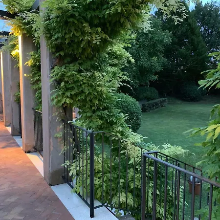 Ca' Bert Dei Glicini Bed and Breakfast