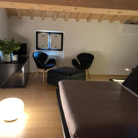 Ca' Bert Villa Dei Glicini B&B 3* كاستلْنْيوفو ديل غارد